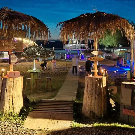 Bungalovy U Lipna - Adam A Eva Campingplatz *