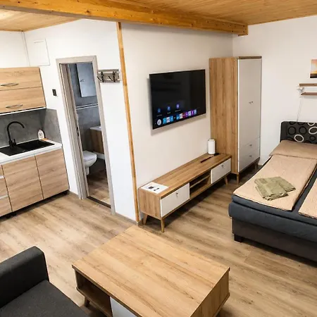 Campingplatz Bungalovy U Lipna - Adam A Eva Černá v Pošumaví