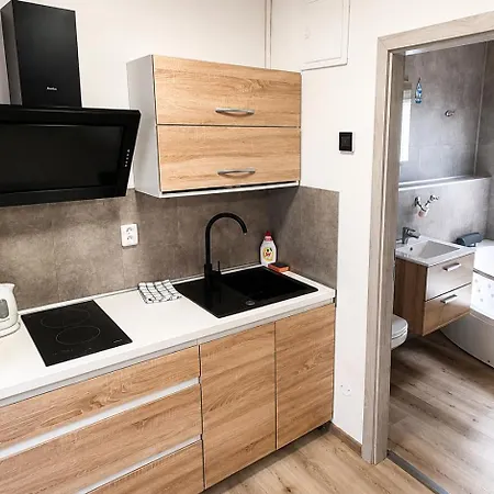 Campingplatz Bungalovy U Lipna - Adam A Eva Černá v Pošumaví