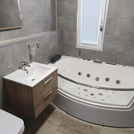 Bungalovy U Lipna - Adam A Eva Campingplatz Černá v Pošumaví
